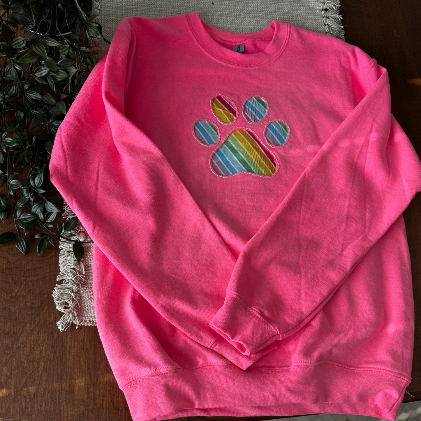 Large Paw Print Reverse Aplique